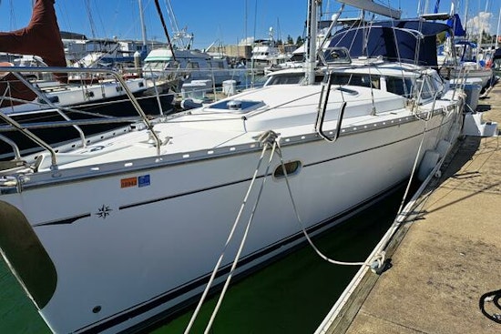 Jeanneau 43 DS Yacht For Sale