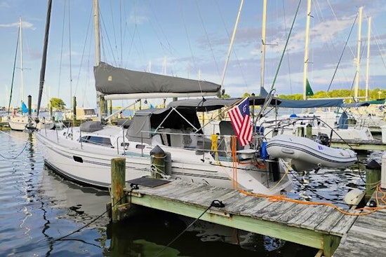Catalina 385 Yacht For Sale