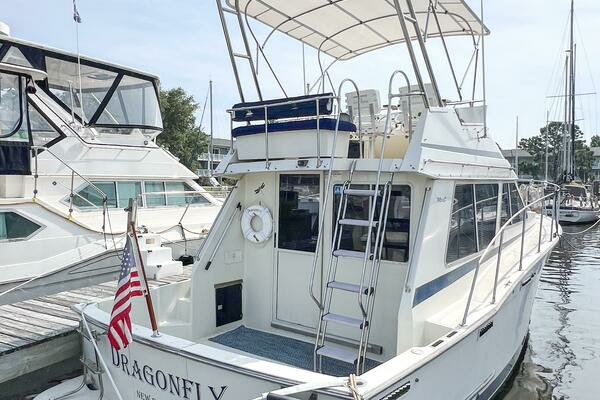 1987 Tollycraft 34 Sedan Sport 34' Yacht For Sale | DRAGONFLY