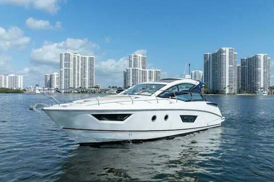 Beneteau Gran Turismo 40 Yacht For Sale