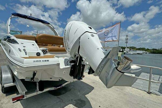 Crownline 290 XSS Yacht For Sale