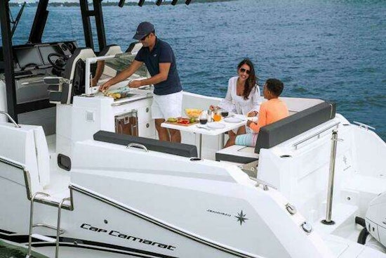 Jeanneau 10.5 CC Yacht For Sale