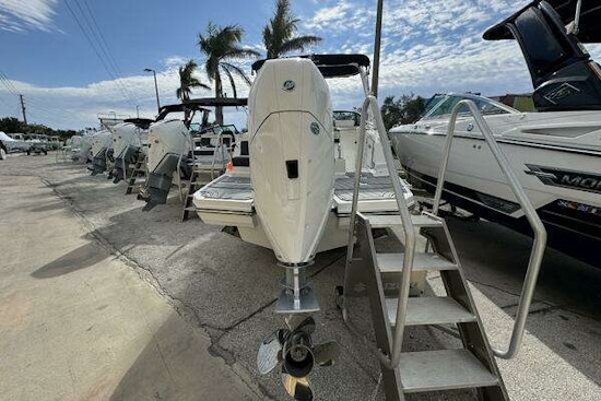 Monterey M-65 Yacht For Sale