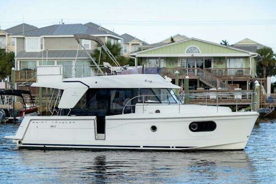 Beneteau Swift Trawler 30 Yacht For Sale