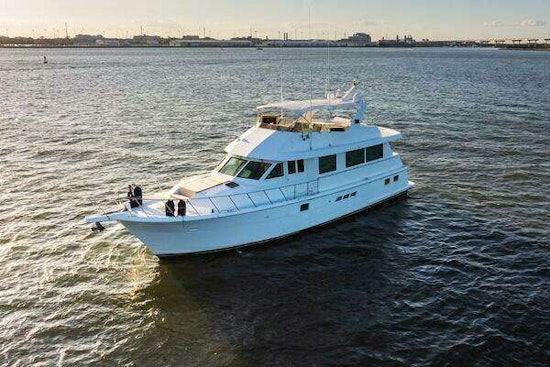 Hatteras Sport Deck Motor Yacht Yacht For Sale