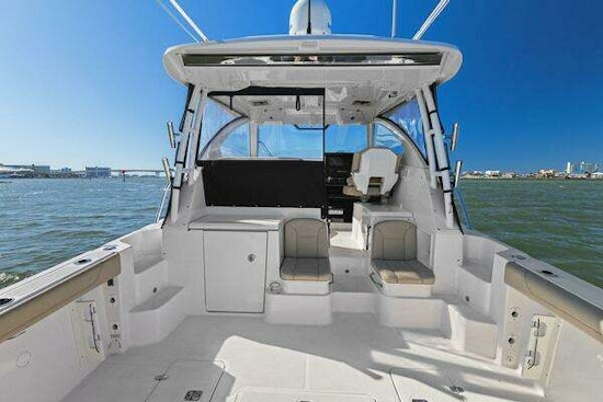 Pursuit 355 OS Yacht For Sale