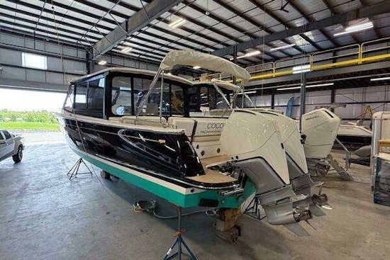 MJM 3 Yacht For Sale