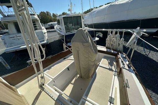 Cape Dory CD 28 Yacht For Sale