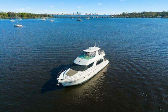 Carver Voyager Yacht For Sale
