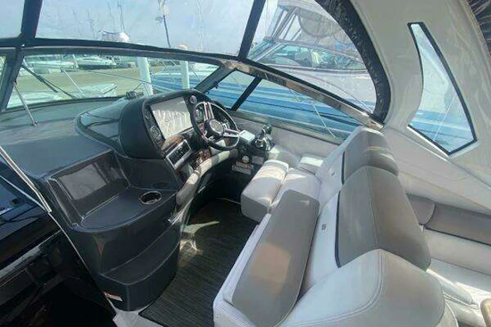 Four Winns 355 Vista Yacht For Sale