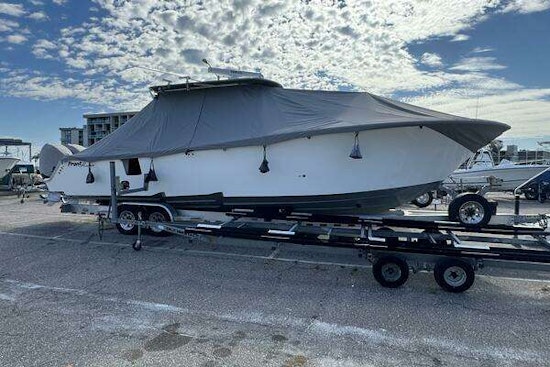 Front Runner 36 CC Yacht For Sale