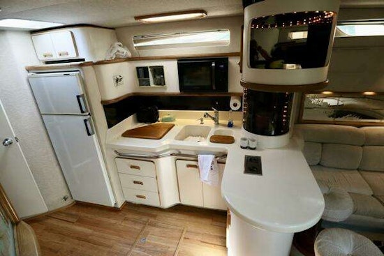 Sea Ray 500 Sundancer Yacht For Sale