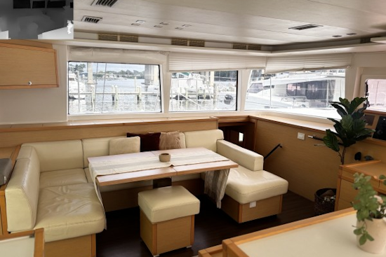 Lagoon Lagoon 560 Yacht For Sale