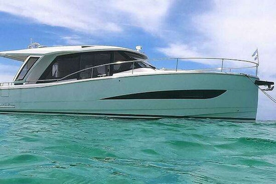 Greenline 39 Hybrid Yacht For Sale