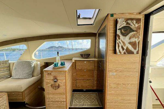 Xquisite Yachts X5 Yacht For Sale