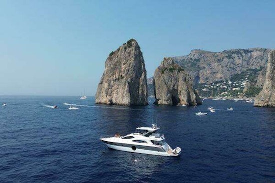 Aicon 64 Yacht For Sale