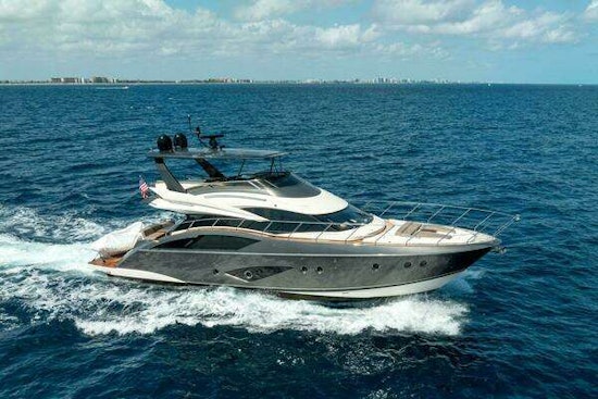 Marquis 660 Sport Yacht Yacht For Sale