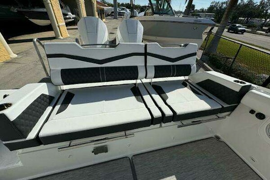 Monterey 30 ELITE Yacht For Sale