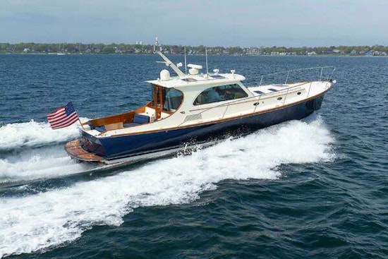 Hinckley Talaria 44 MY Yacht For Sale