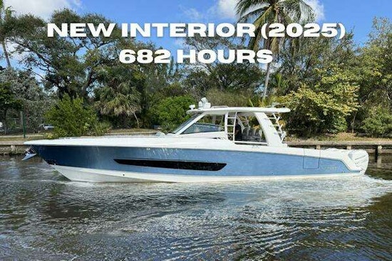 Boston Whaler 420 Outrage Yacht For Sale