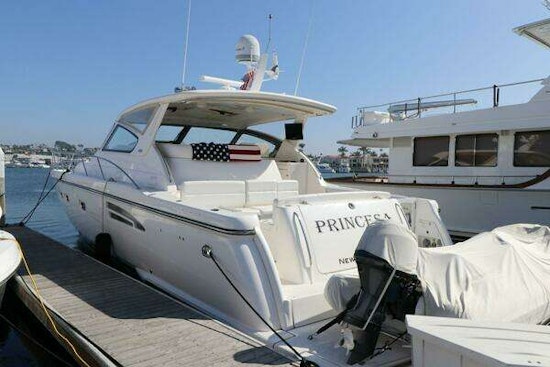 Tiara Yachts 5200 Express Yacht For Sale