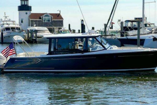 MJM 3 Yacht For Sale