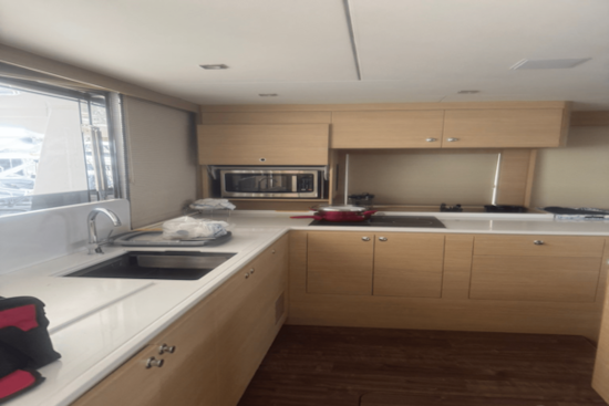 Aquila 54 Yacht For Sale