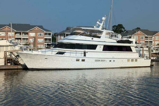 Hatteras 80 Cockpit Motoryacht Yacht For Sale