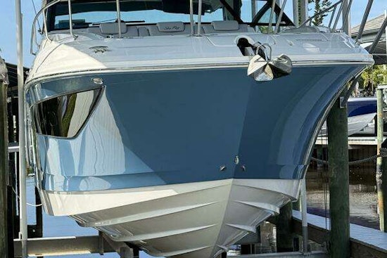 Sea Ray 32 SUNDANCER OUTBOARD Yacht For Sale