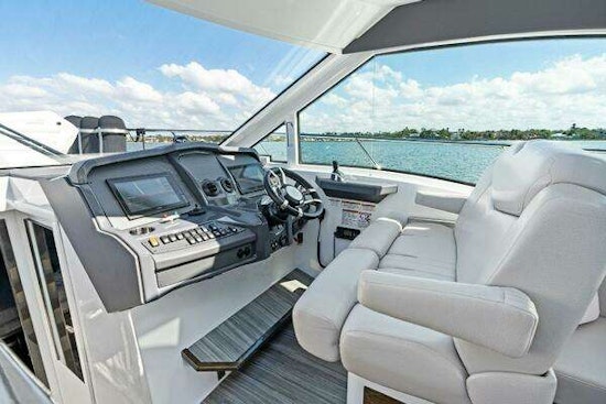 Cruisers Yachts 45 Cantius Yacht For Sale