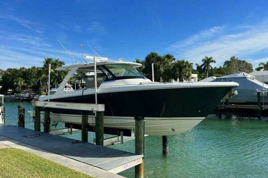 Tiara Yachts 38 LS Yacht For Sale