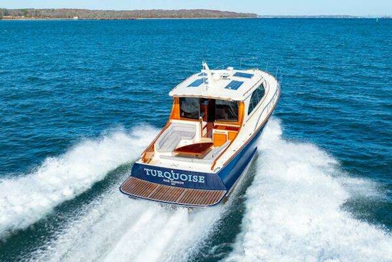 Hinckley Talaria 43 Yacht For Sale