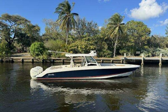 Boston Whaler 380 Outrage Yacht For Sale