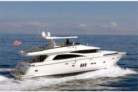 Johnson Flybridge w/Hydraulic Platform Yacht For Sale