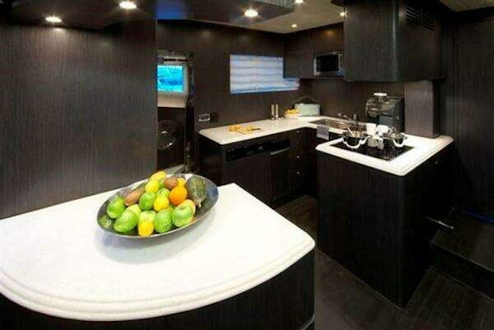 Johnson Skylounge w/Fishing Cockpit Yacht For Sale