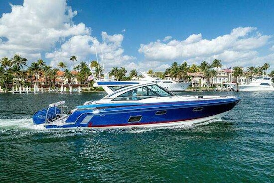Formula 430 Super Sport Crossover Yacht For Sale