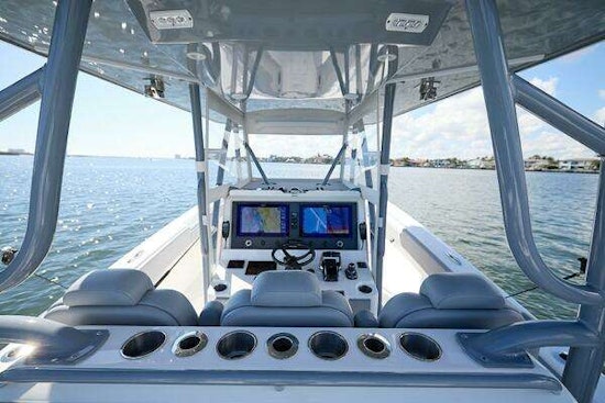 Invincible Center Console Yacht For Sale