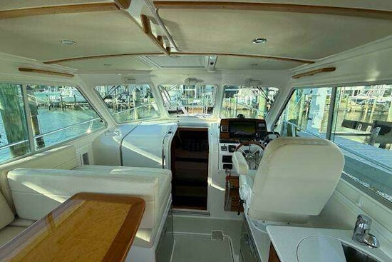Back Cove 34O Yacht For Sale