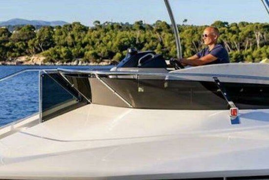 Aquila 443 Yacht For Sale