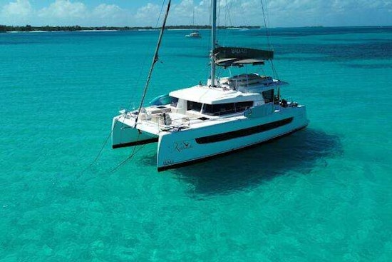 Bali 4.8 Yacht For Sale