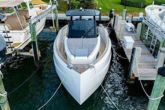 Astondoa 377 Coupe Outboard Yacht For Sale