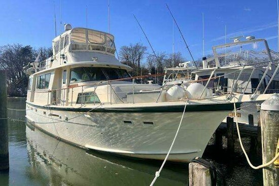 Hatteras 58 MY Yacht For Sale