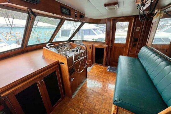 Hatteras 58 MY Yacht For Sale