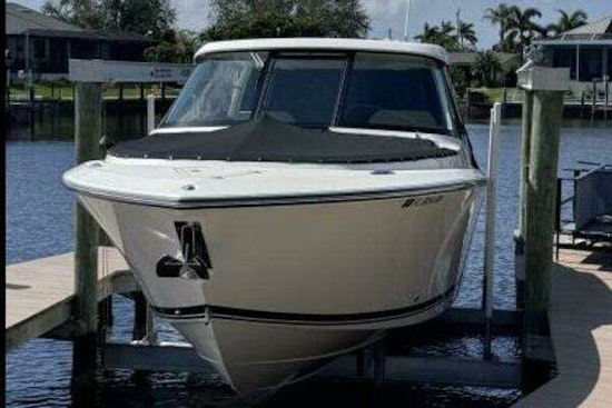 Pursuit 325 DC Yacht For Sale
