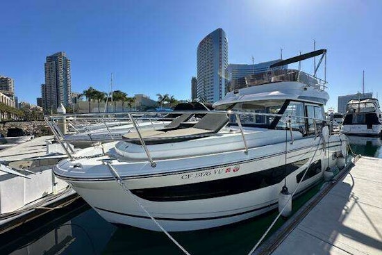 Jeanneau NC 1095 Yacht For Sale