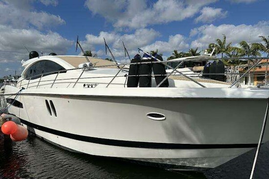 Lazzara Yachts LSX 75 Yacht For Sale