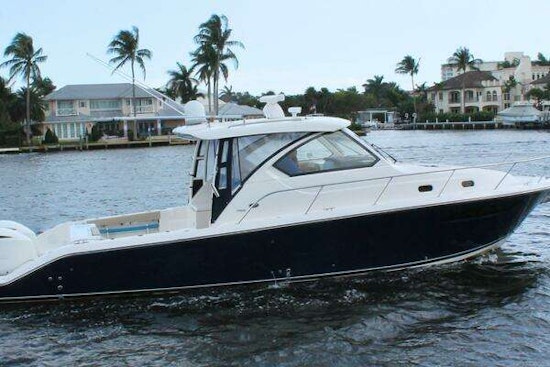 Pursuit 355 Offshore Yacht For Sale
