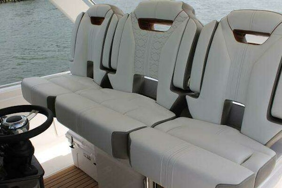 Tiara Yachts 34 LS Yacht For Sale