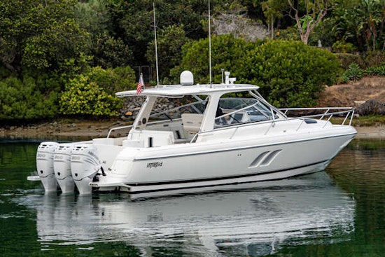 Intrepid 430 Sport Yacht Yacht For Sale