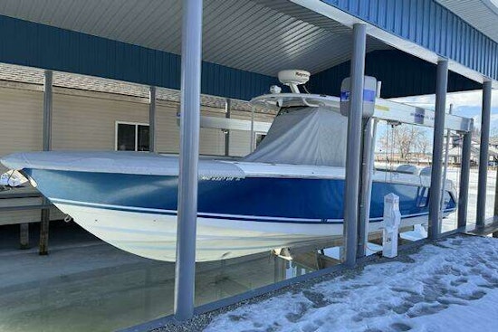 Boston Whaler 33 Outrage Yacht For Sale